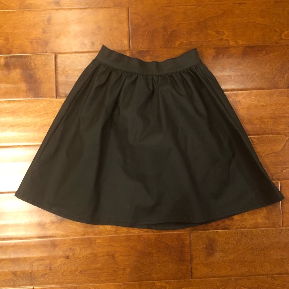 Black skater skirt